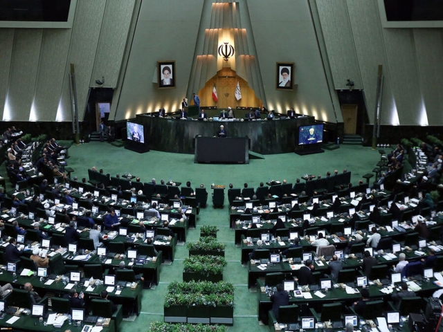 تشکیل جلسه غیرعلنی مجلس درباره آخرین وضعیت ارز