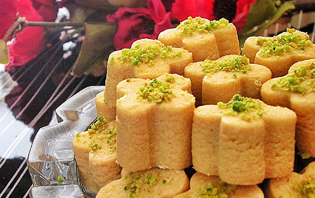 طرز تهیه شیرینی نخودچی