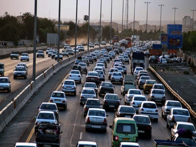 ترافیک سنگین در مسیرهای تهران-قم، چالوس و هراز