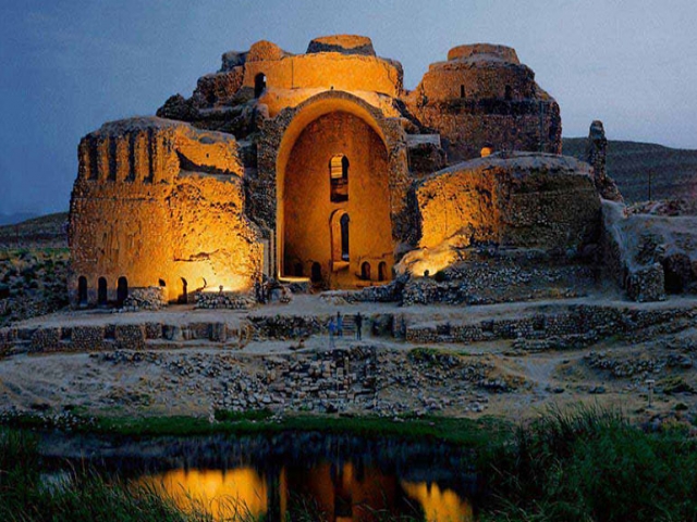 کاخ اردشیر بابکان کاخ اردشیر بابکان