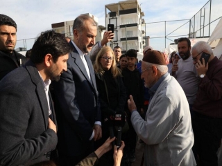 بازدید وزیر امور خارجه ایران از مناطق زلزله‌زده ترکیه