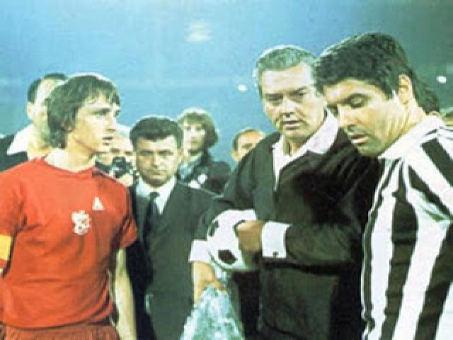 فینال لیگ قهرمانان اروپا( فصل 73-72)؛ آژاکس- یوونتوس فینال لیگ قهرمانان اروپا( فصل 73-72)؛ آژاکس- یوونتوس