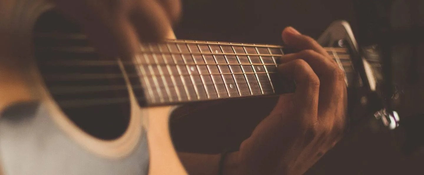 بررسی تفاوت های بین گیتار مبتدی و حرفه ای