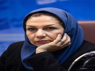 مجری برنامه سنجد در کنار دختر بزرگش