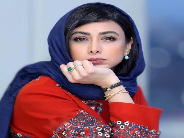 علاقمندی آزاده صمدی به محسن تنابنده علاقمندی آزاده صمدی به محسن تنابنده