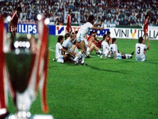 فینال لیگ قهرمانان اروپا( فصل 88-87)؛ آیندهوون- بنفیکا