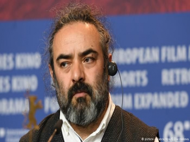 سلفی آینه ای قدیمی حسن معجونی در کنار همسرش سلفی آینه ای قدیمی حسن معجونی در کنار همسرش
