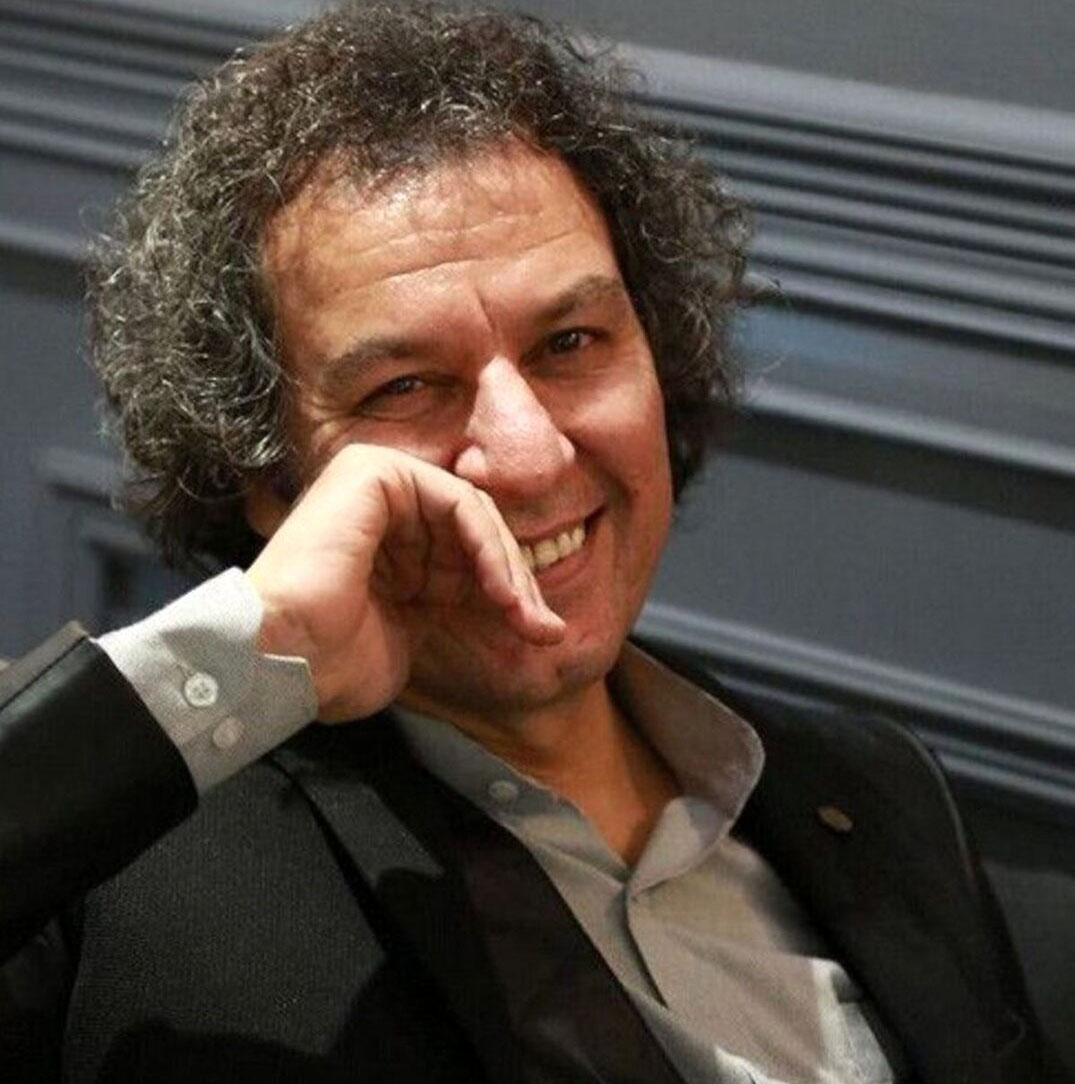 بیوگرافی آرش میراحمدی
