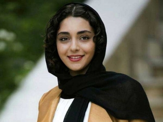 حضور هستی مهدوی در ورزشگاه