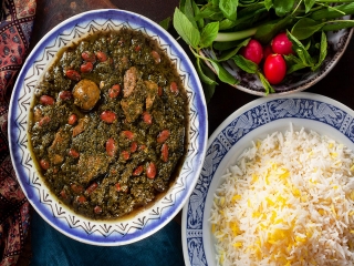 طرز تهیه خورش قورمه سبزی