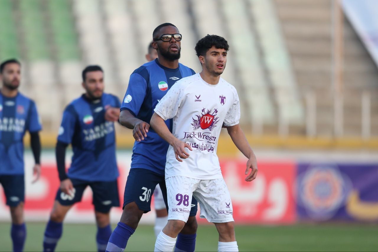 هوادار- نساجی (لیگ برتر؛04-1403)