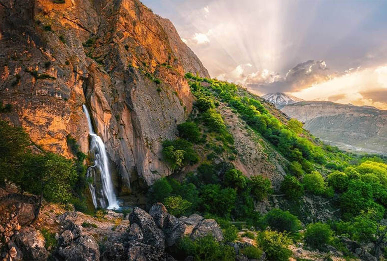 آبشار شاهان‌دشت