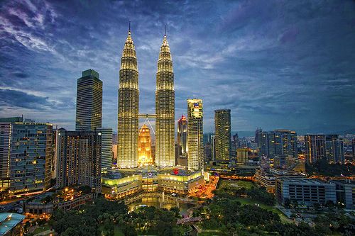 برج دوقلوی پتروناس کوالالامپور در مالزی