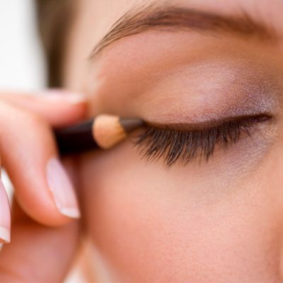 روش پاک کردن لکه های محصولات آرایشی