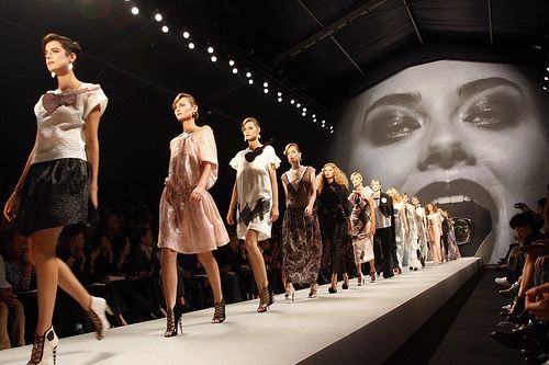 جوان و مدگرایی