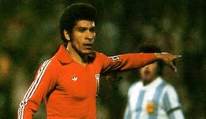 بیوگرافی هكتور چومبی‌تاز 