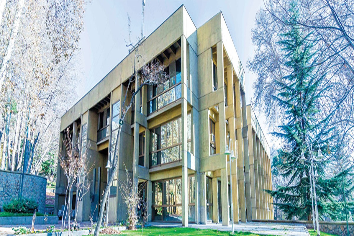  ویژگی‌های منحصربه‌فرد پژوهشگاه دانش‌های بنیادی