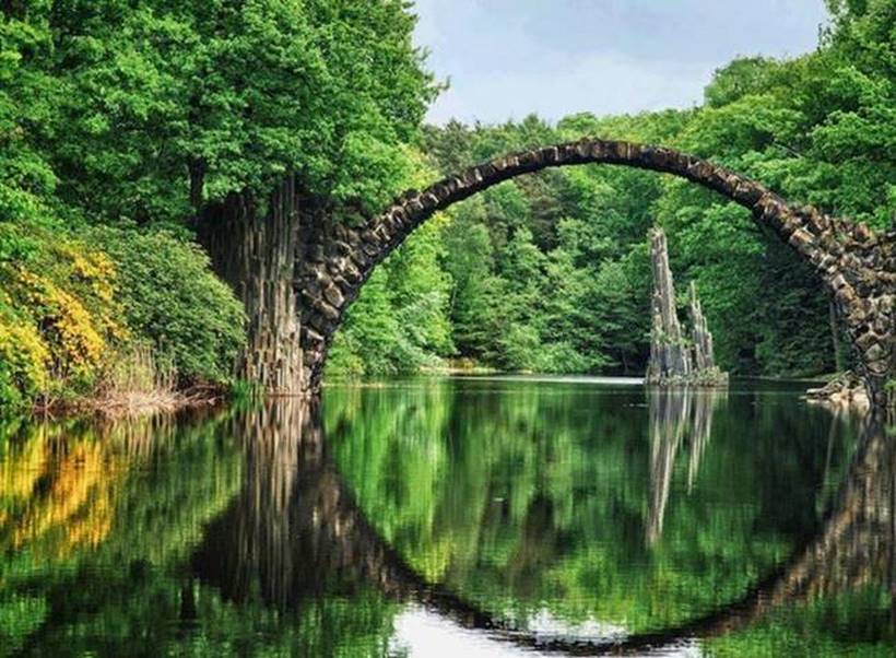  Rakotzbrücke, Kromlau, Germany