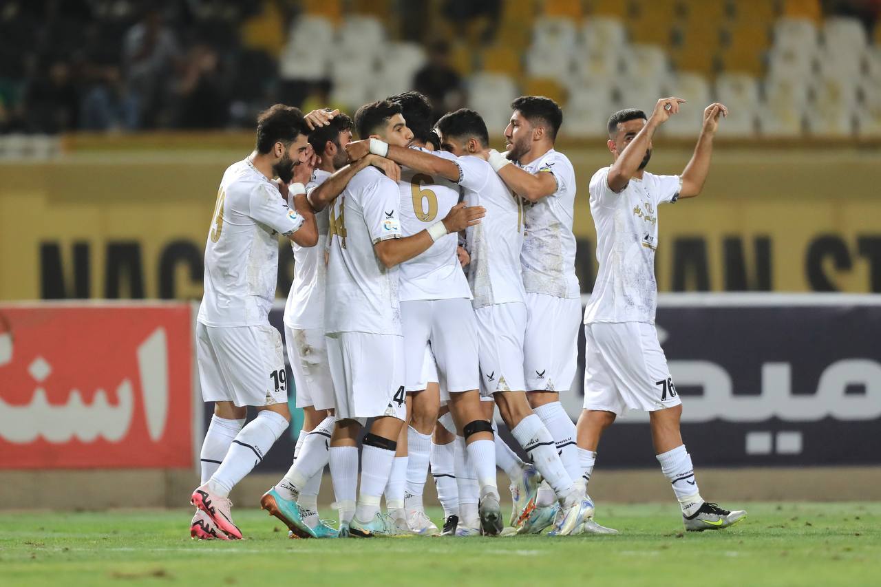 سپاهان-چادر ملو (لیگ برتر 04-1403)