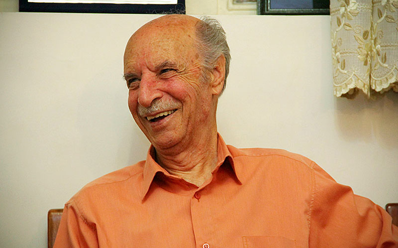 زندگی‌نامه هوشنگ حریرچیان