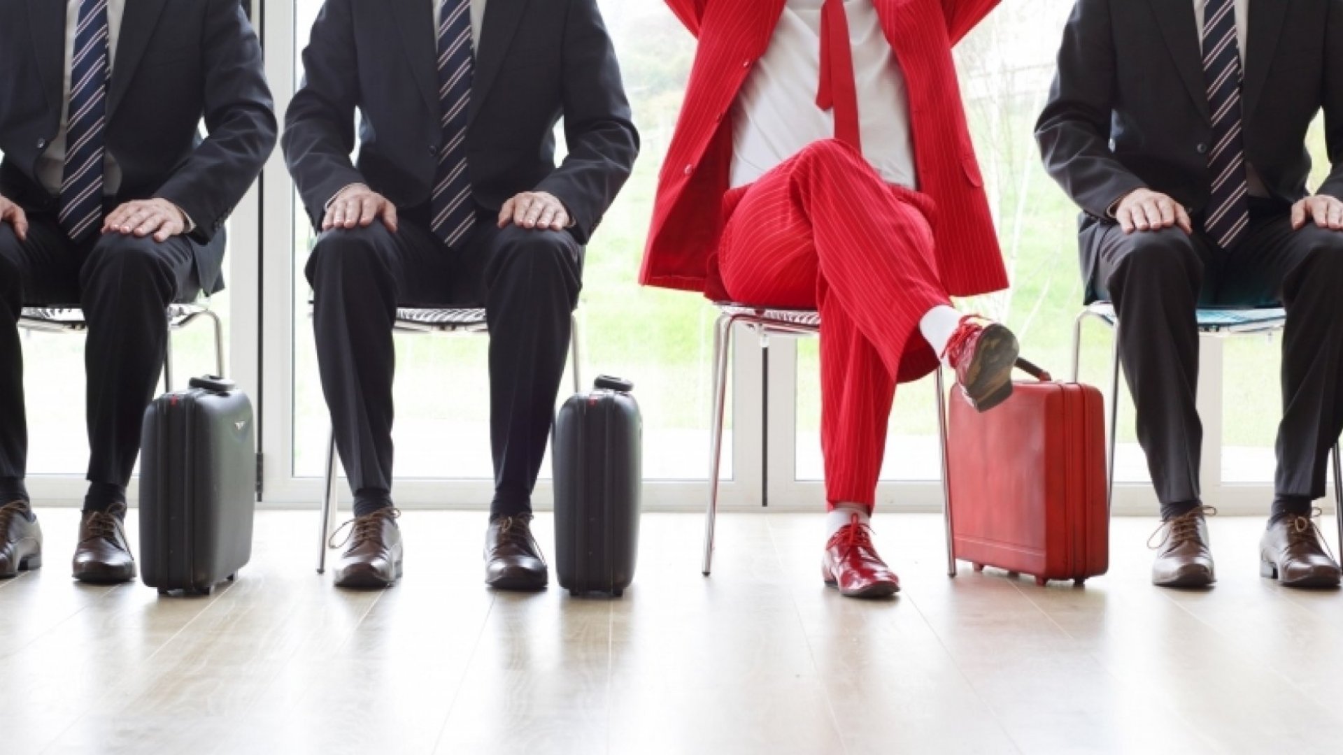 استایلی متناسب با شخصیت: راهنمای انتخاب لباس مردانه برای افراد برونگرا