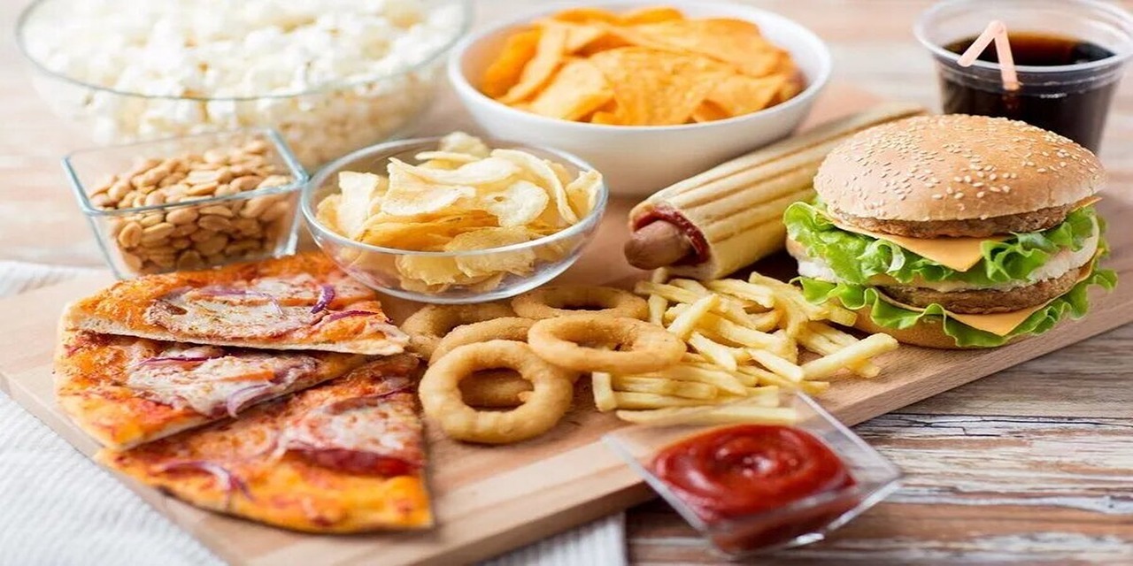 مواد غذایی مضر در رژیم چاقی، چه چیزهایی نخوریم؟