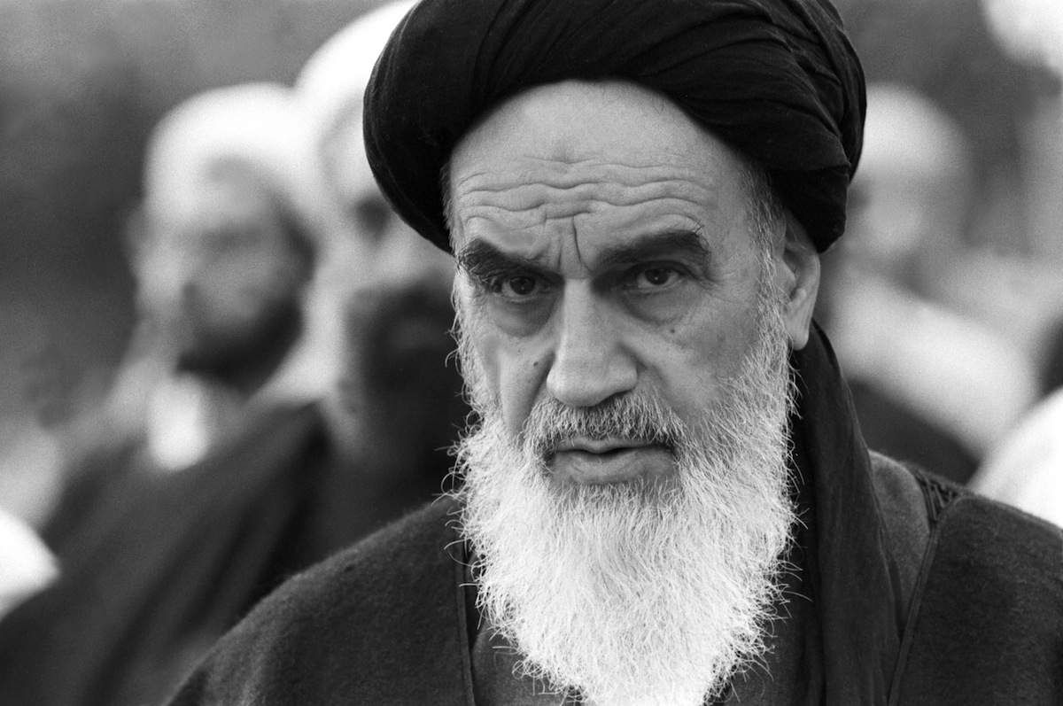 13 دی؛ ابلاغ پیام تاریخی حضرت امام خمینی (ره) به گورباچف رهبر شوروی سابق (1367 ه ش)