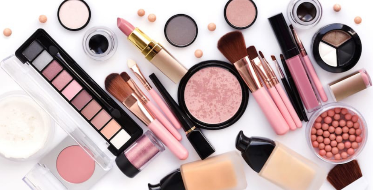 آشنایی با فروشگاه عطری و آرایشی سفیر