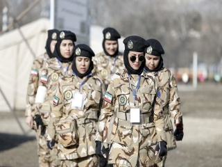 درخواست تصویب سربازی برای دختران