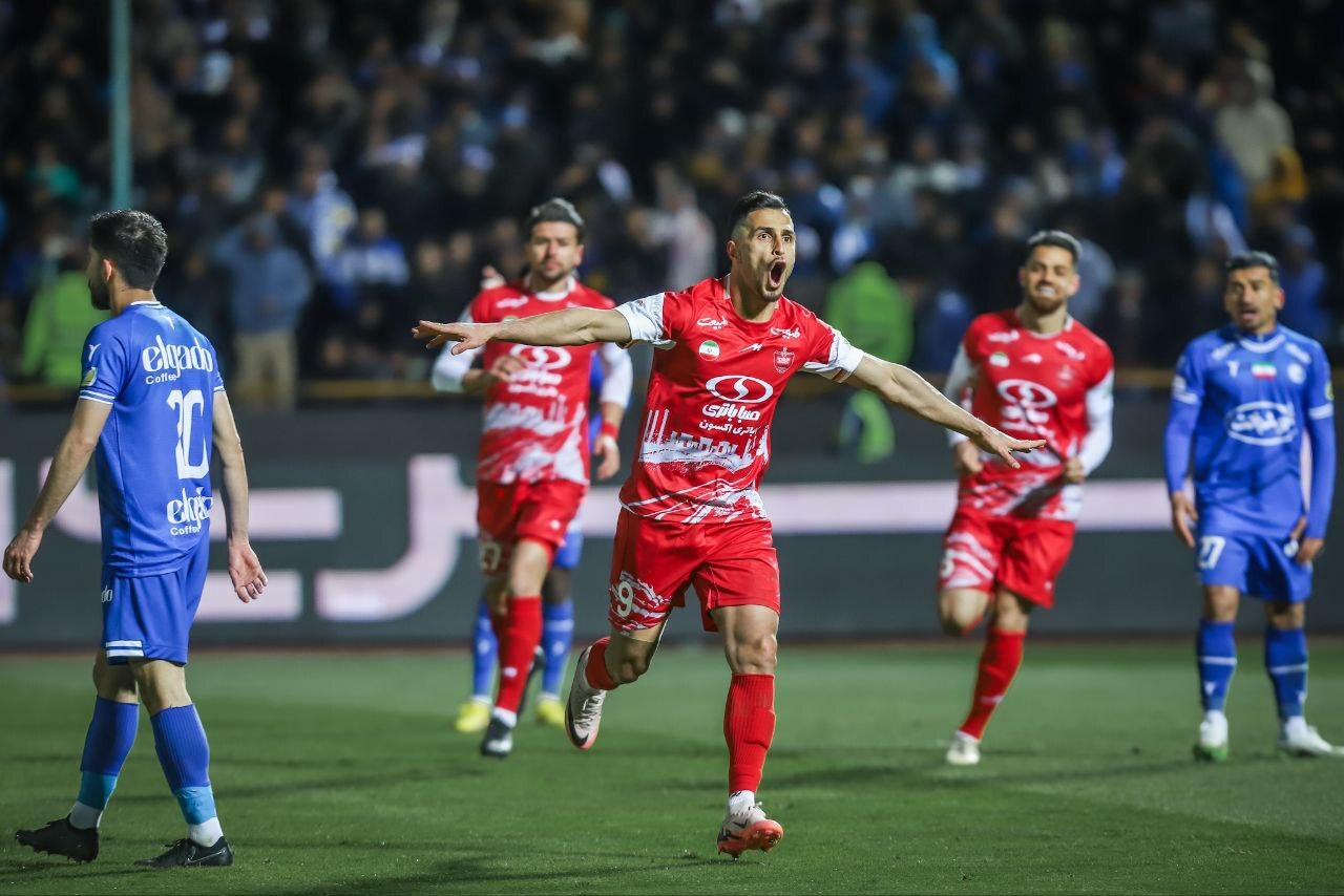 استقلال- پرسپولیس (دربی 105) استقلال- پرسپولیس (دربی 105)