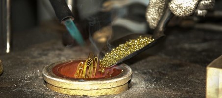 با خرید طلای خام و پیگیری قیمت آب شده، از تورم جلو بزنید!