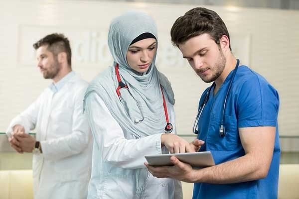 بهترین پزشکان و متخصصان ایرانی در دبی