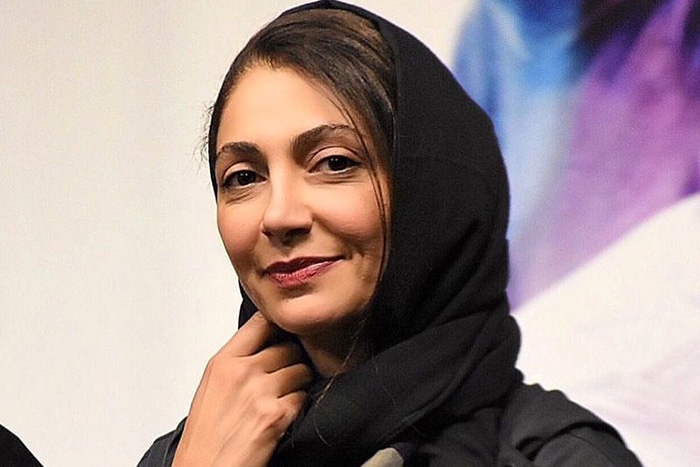 نیلوفر خوش خلق