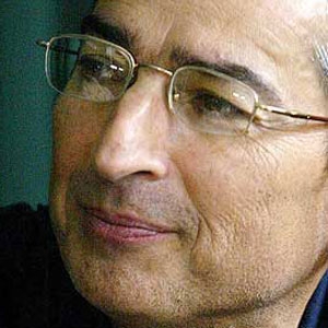 بیوگرافی صادق زیبا کلام