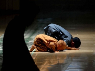 چرا نماز را به زبان عربی می خوانیم ؟
