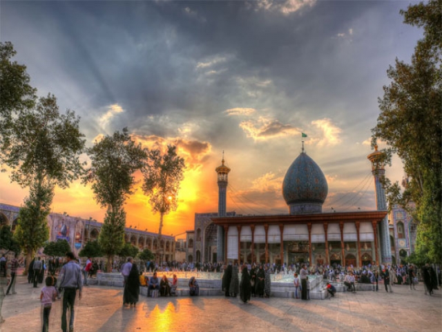 6 ذی القعده، روز بزرگداشت حضرت احمدبن موسی شاهچراغ (ع) 6 ذی القعده، روز بزرگداشت حضرت احمدبن موسی شاهچراغ (ع)
