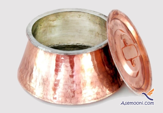 Putting Skimmer of copper pot