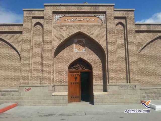موزه زیبا حمام مهرآباد بناب موزه زیبا حمام مهرآباد بناب