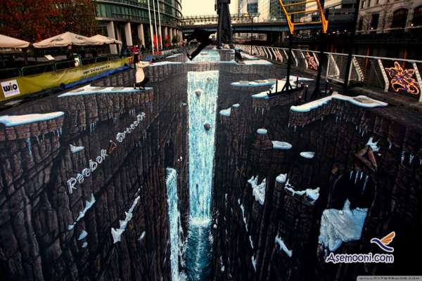 a-three-dimensional-painting-on-the-floor-of-the-street(8)
