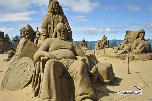 mare-sand-sculptures