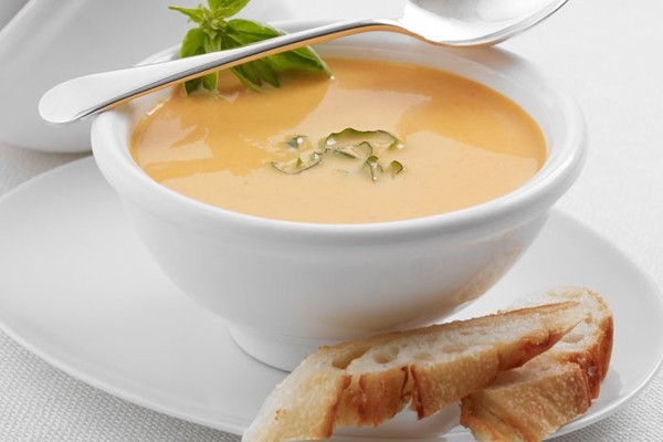 طرز تهیه سوپ خوشمزه پنیر و سبزیجات