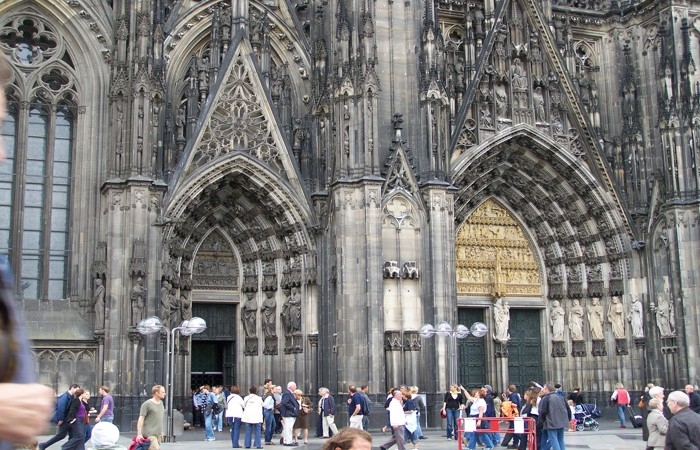 کلیسای جامع کلن یکی از جاذبه های دیدنی آلمان