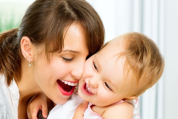 نکات مهم در مورد رفتار صحیح با نوزاد