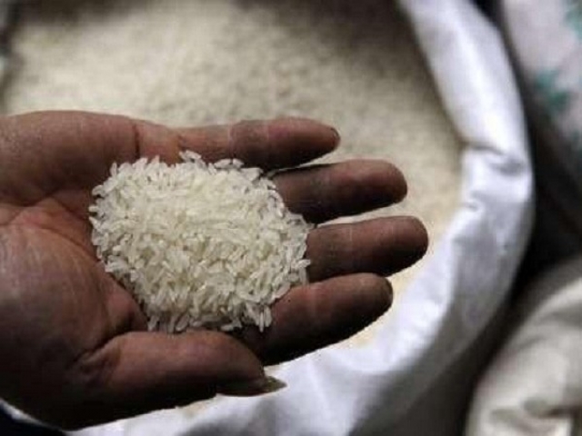 ورود برنج های پلاستیکی به سفره مردم فقیر فیلیپین
