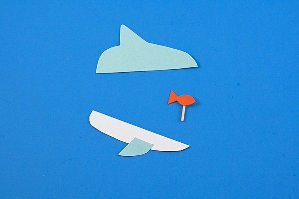 Sharks and fish with pin(2)