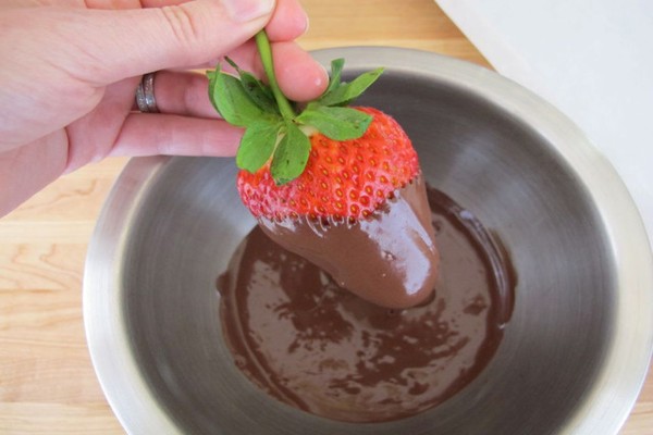 chocolate-dipped-strawberries(7)