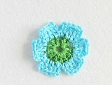 learning-to-weave-a-narcissus-flower(7)