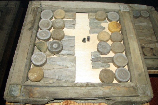 the-history-of-backgammon1(1)
