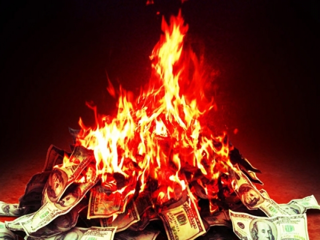 60 کشاورز گیلانی پول های خود را آتش زدند