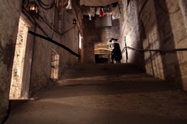 محوطه زیرزمینی مری کینگ